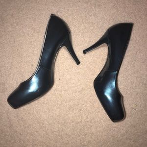 SHINY blue green heels